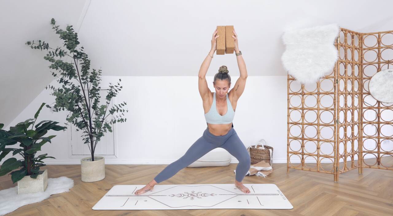 MIDDLE SPLITS STRENGTH + LENGTH