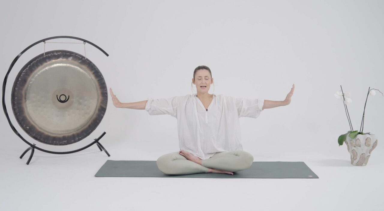 YOGANUARY 10.0, DAY 23: RISE THROUGH THE CHAKRAS